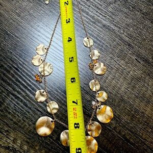 Elegant Gold Disc Necklace